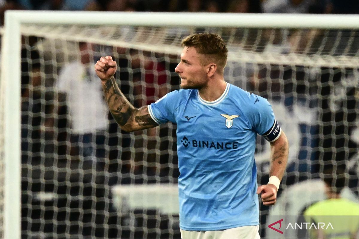 Ciro Immobile absen hingga tahun depan karena cedera betis