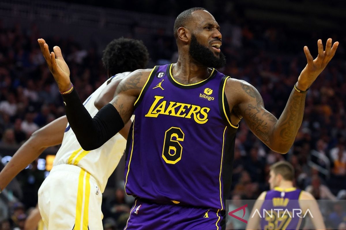 Statistik penuh rekor, pelatih Lakers sebut LeBron James "GOAT"