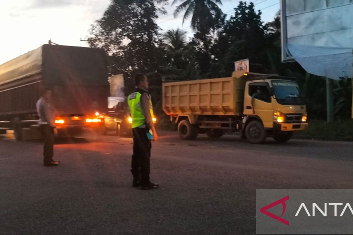 Sopir truk batubara wajib penuhi aturan baru melintas di jalanan Batanghari