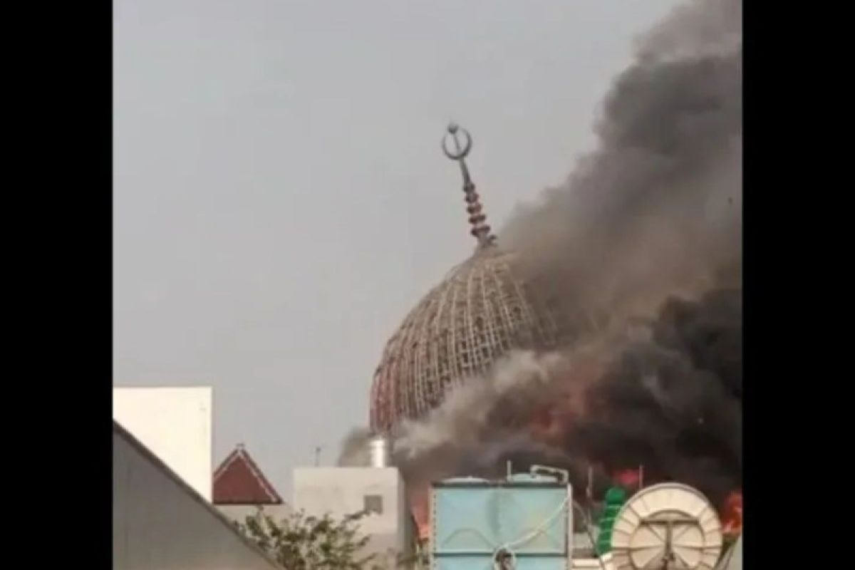 Masjid Raya Jakarta Islamic Center terbakar