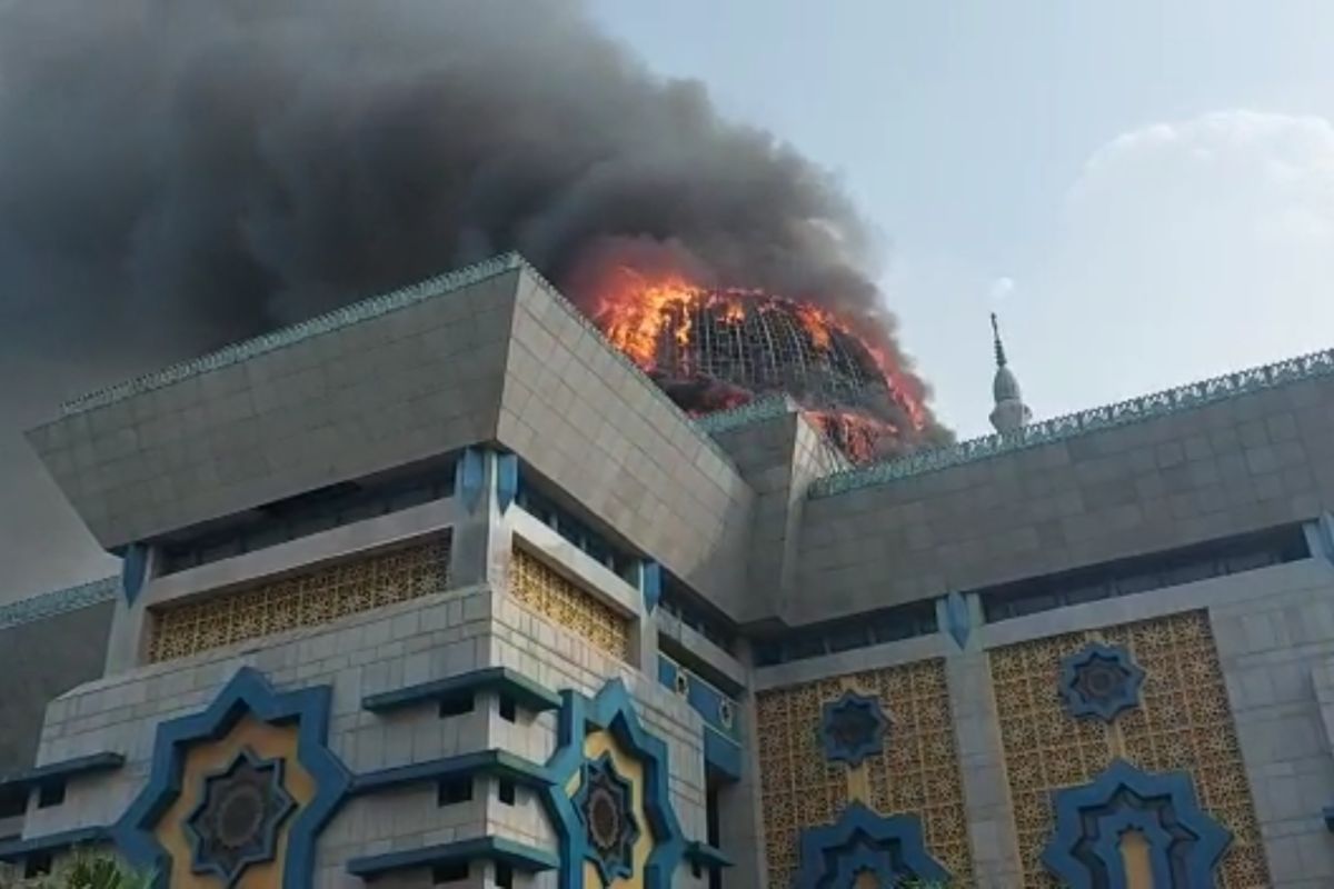 Kubah Masjid Raya JIC alami kebakaran saat renovasi