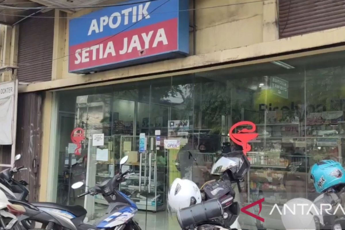 Apotek di Jakarta Timur mulai hentikan penjualan obat sirup