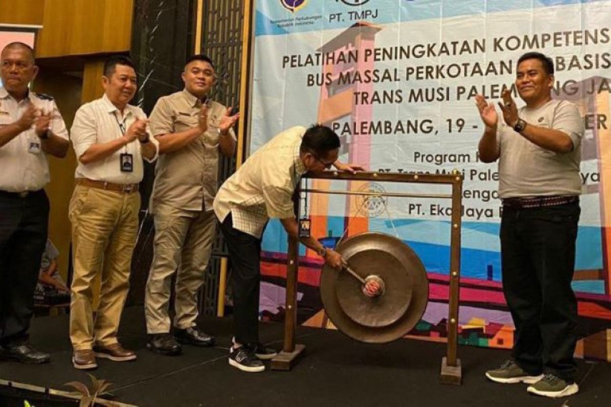 Pemkot Palembang berikan pelatihan kepada pengemudi bus