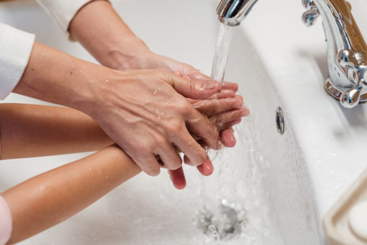 Cuci tangan salah satu cara sederhana cegah penularan penyakit