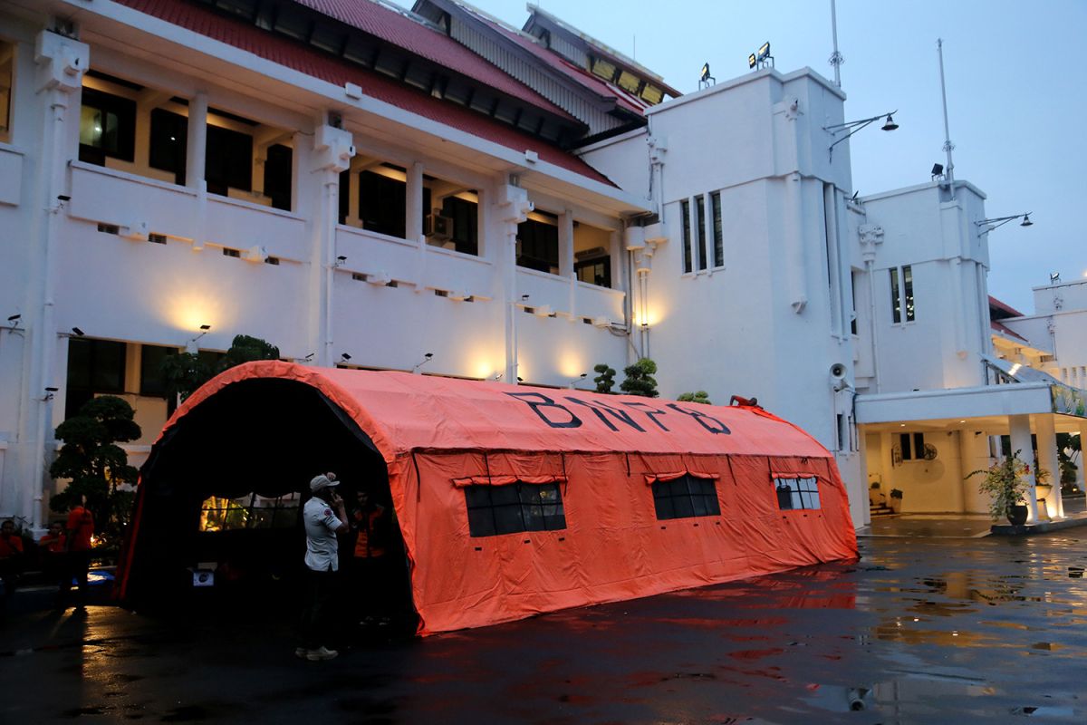 Pemkot Surabaya buka posko bantu korban bencana alam di Jatim