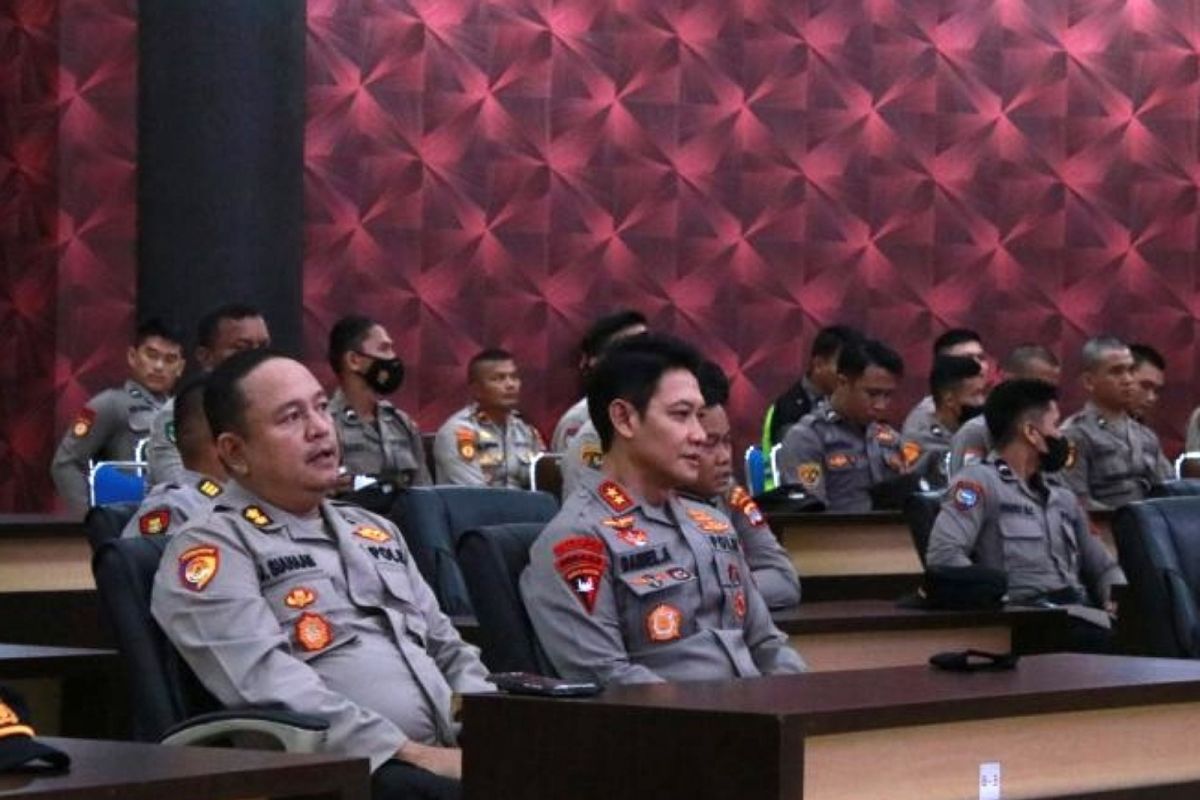 Kapolda Kaltara bersama Personel ikuti Pembinaan Rohani dan Mental