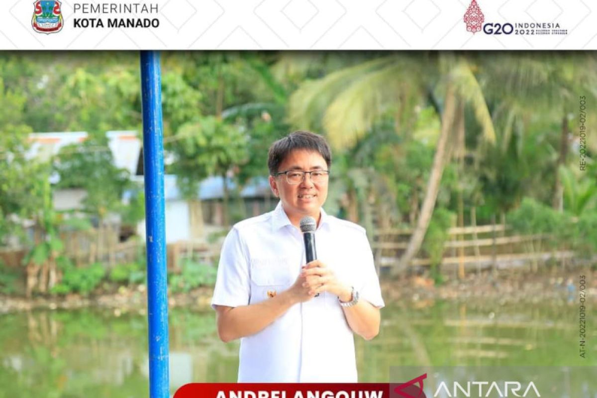Pemerintah melepas bibit ikan perairan umum Manado untuk pelestarian