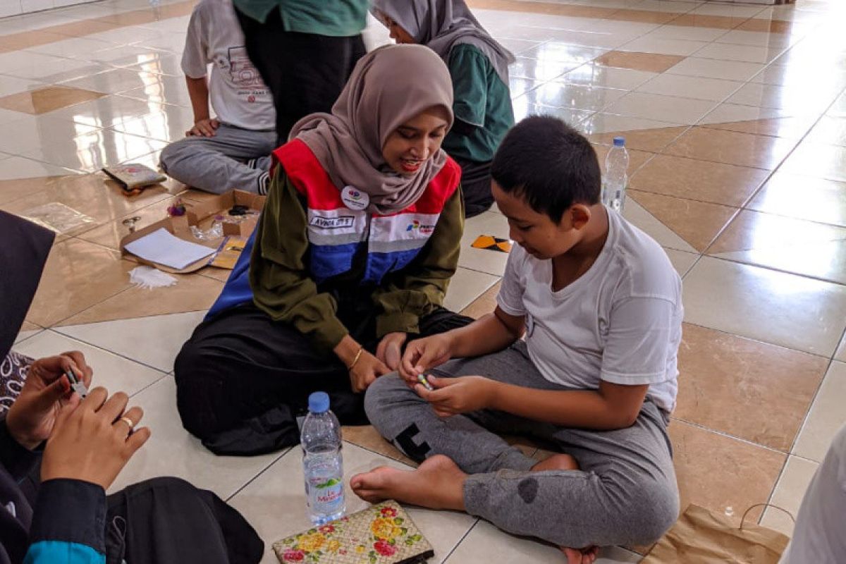 Pertamina Sahabat Difabel berikan pelatihan kerajinan tangan di Pesantren Autis Kudus