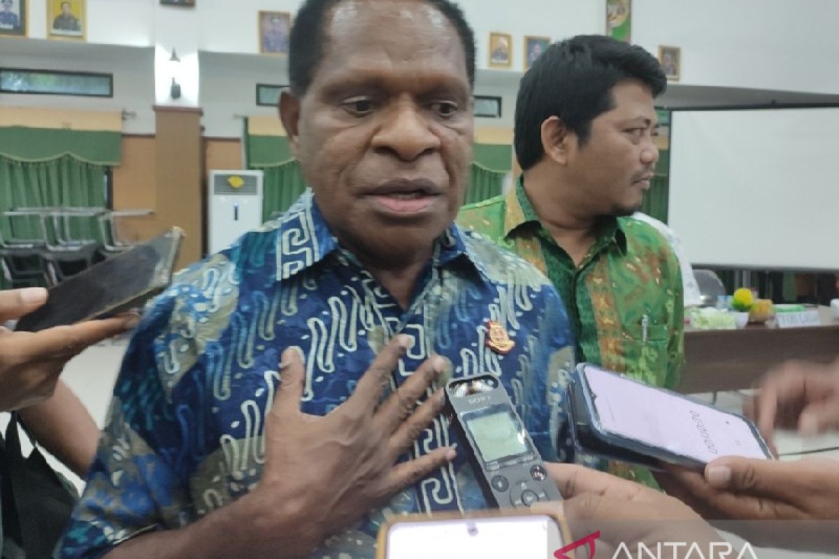 Kejaksaan Papua periksa Wabup dan Sekda Mimika terkait korupsi pengadaan pesawat