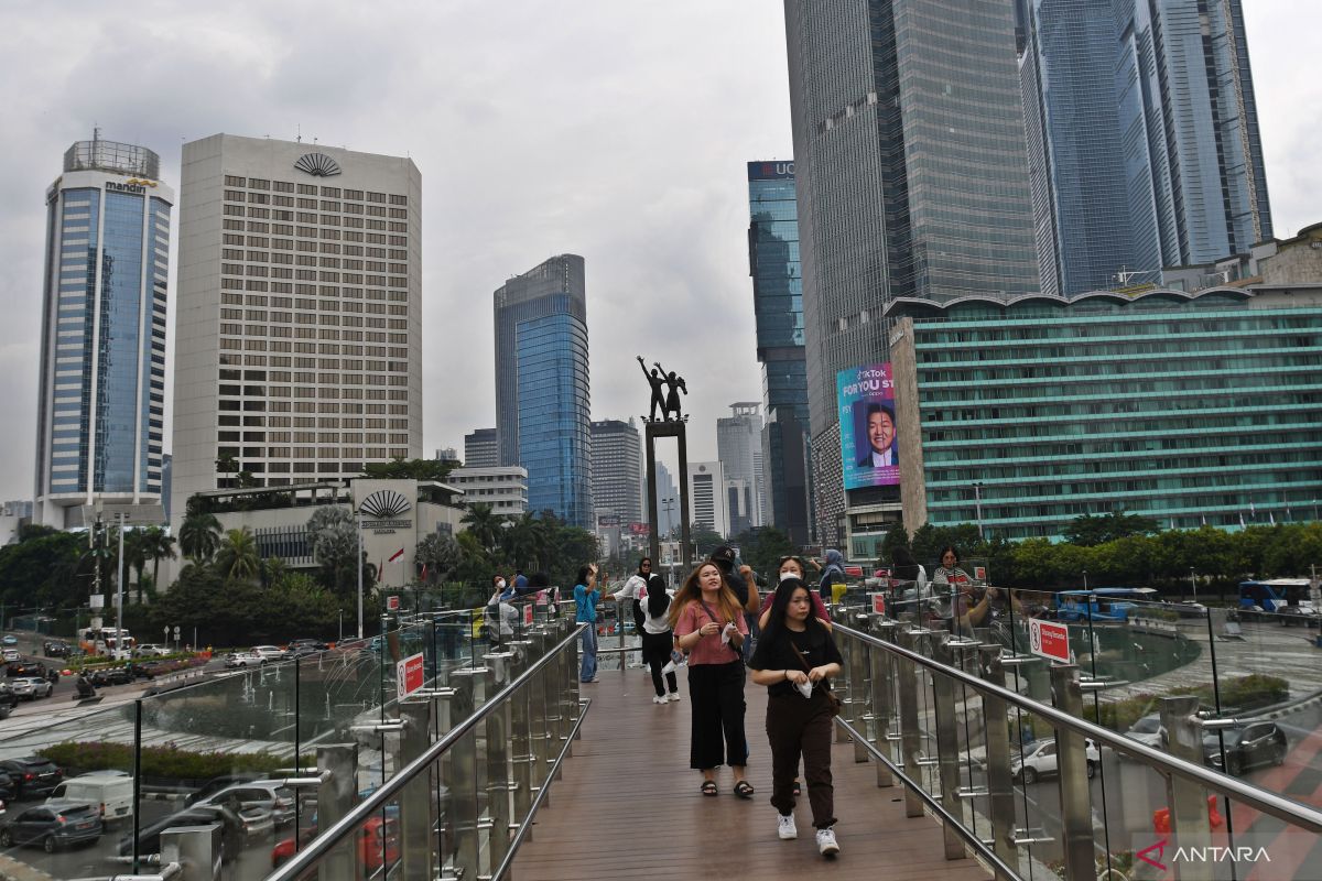 TransJakarta tutup sementara  'sky deck' Halte HI saat malam Tahun Baru 2023