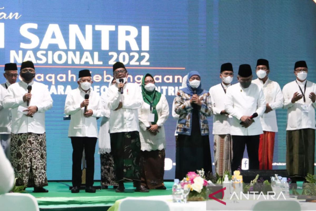 Mahfud: Kewajiban seluruh santri mempertahankan ideologi negara