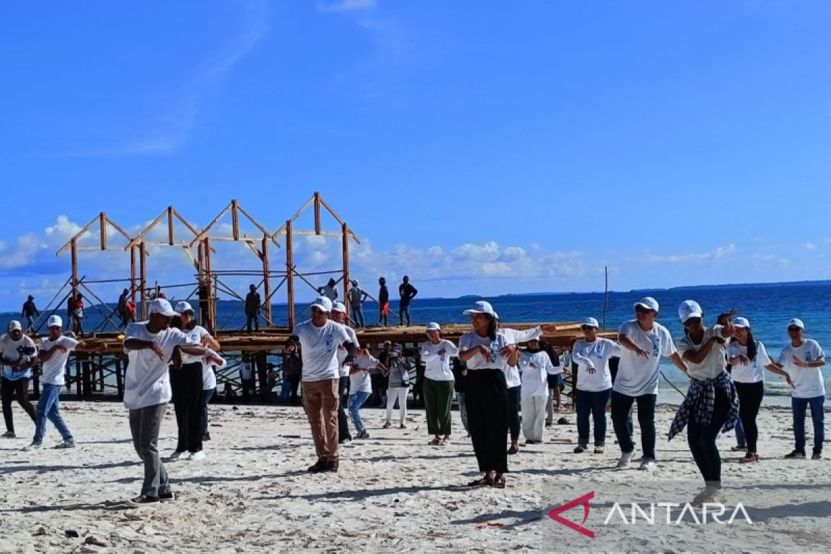 BAKTI gelar lomba hingga literasi digital meriahkan Festival Meti Kei