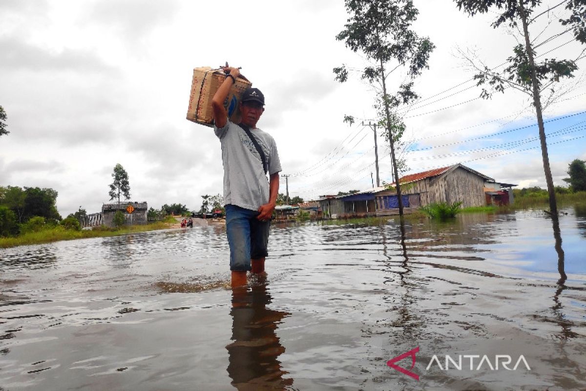 Lebih dari 24.000 jiwa terdampak banjir di Kobar