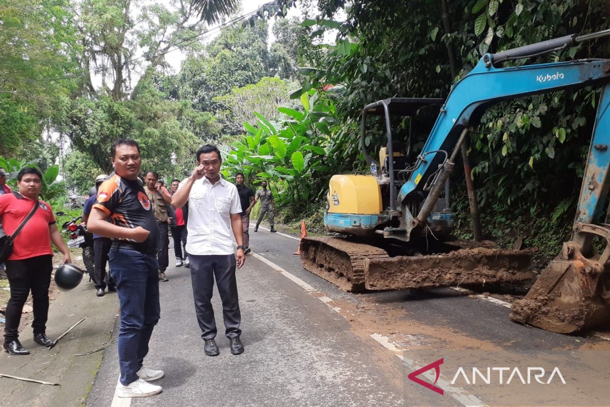 Pemkab Gianyar perbaiki sebagian infrastruktur terdampak banjir pada tahun ini