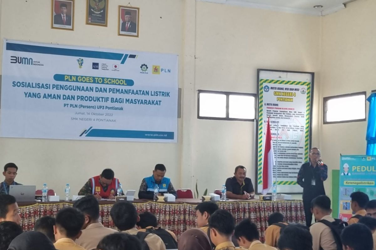 PLN Kalbar gelar program PLN Goes To School