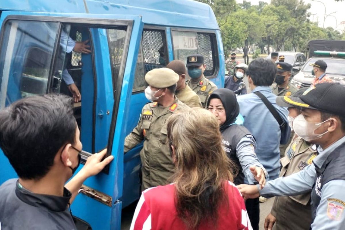 Pemkot Jakarta Pusat lakukan penertiban PMKS libatkan petugas gabungan