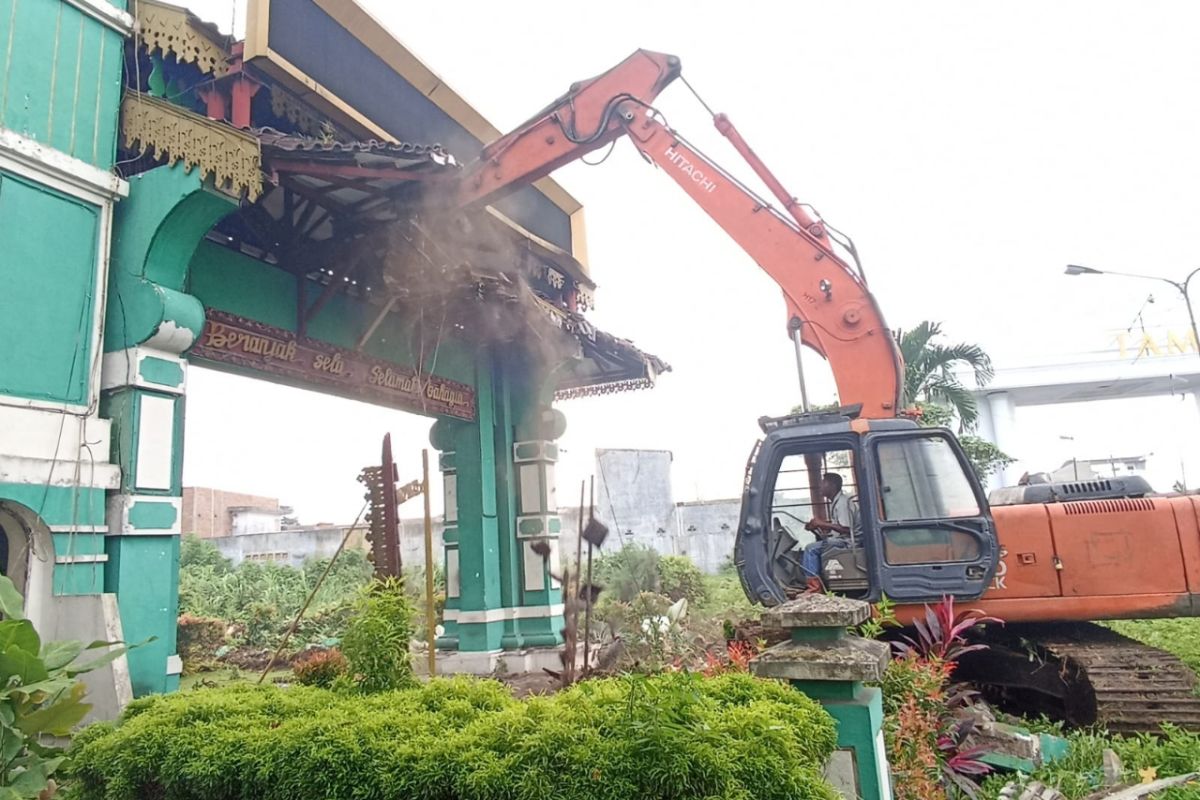 Budayawan Medan dukung pemugaran gapura batas kota