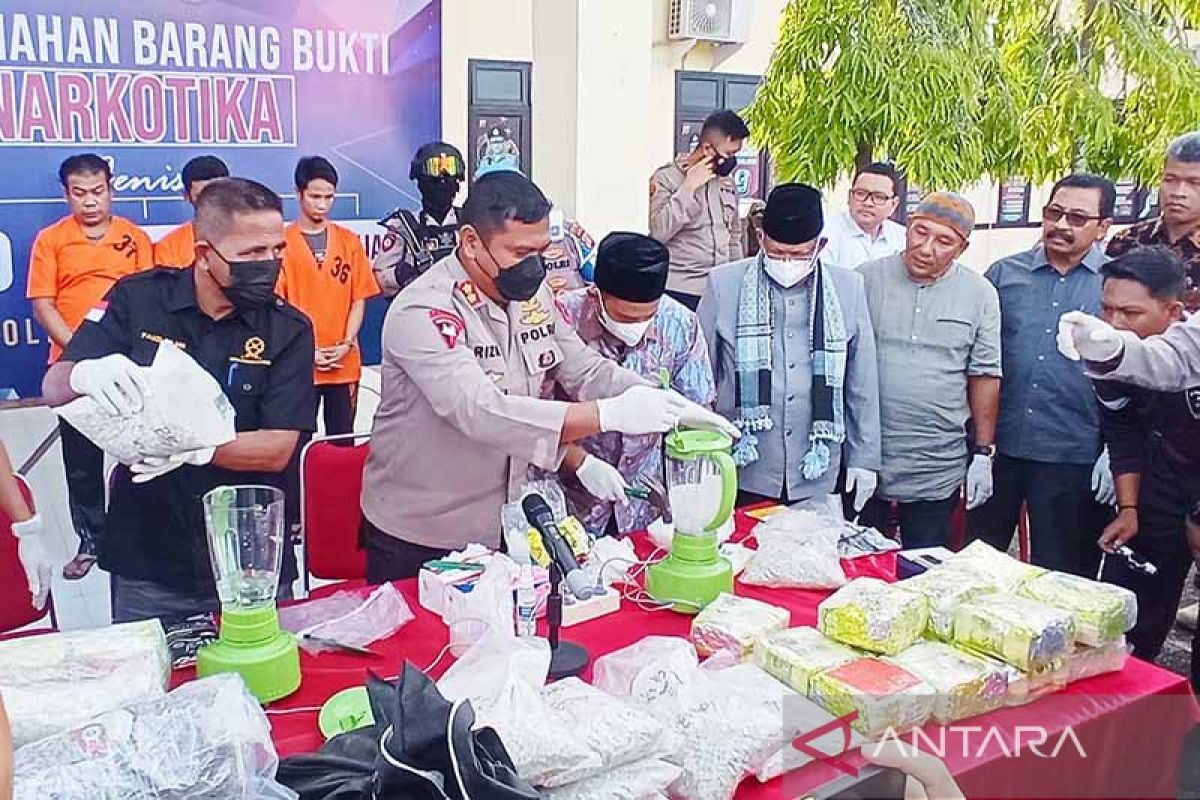 Polres Aceh Utara musnahkan 17 kg sabu-sabu dan 44 kg ganja
