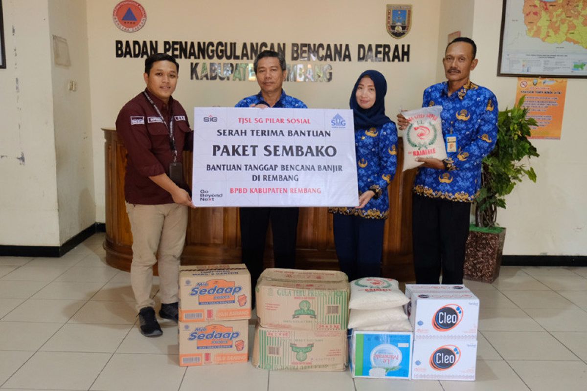 Semen Gresik salurkan bantuan ke 1.646 KK korban banjir di Rembang