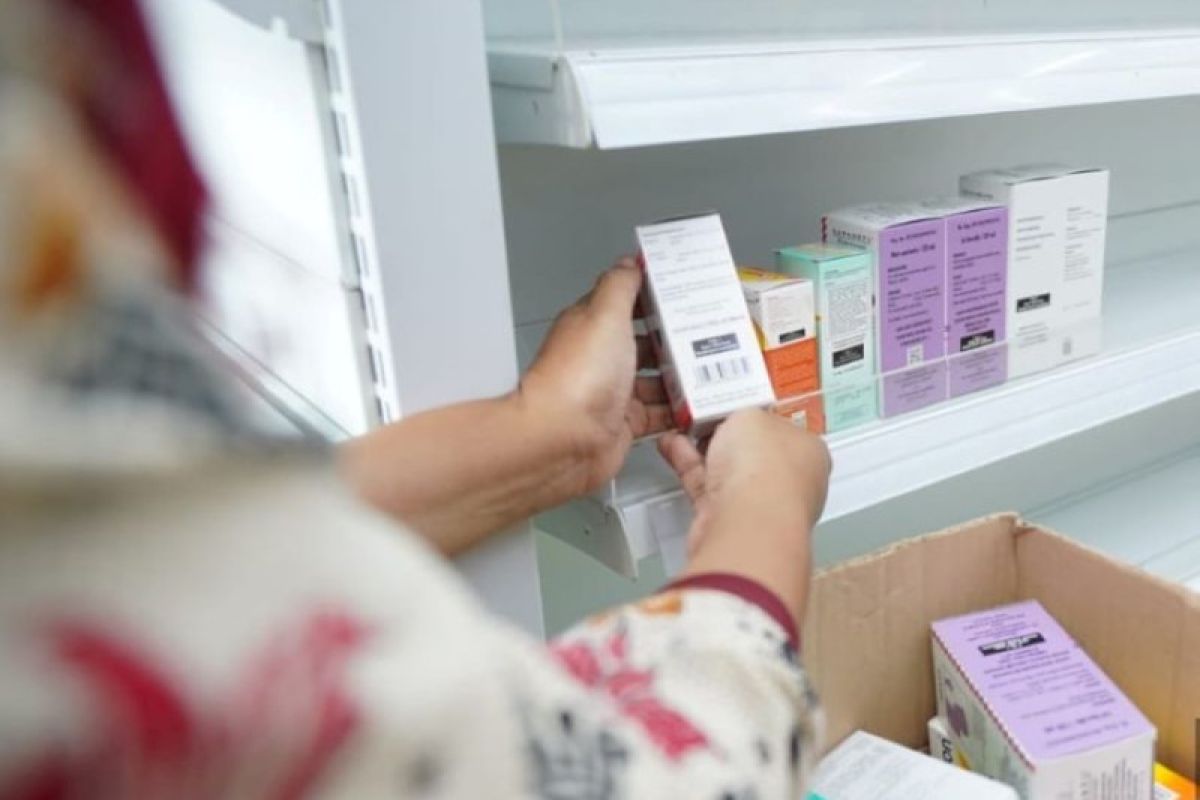 Apoteker Indonesia Kota Madiun hentikan penjualan obat sirop