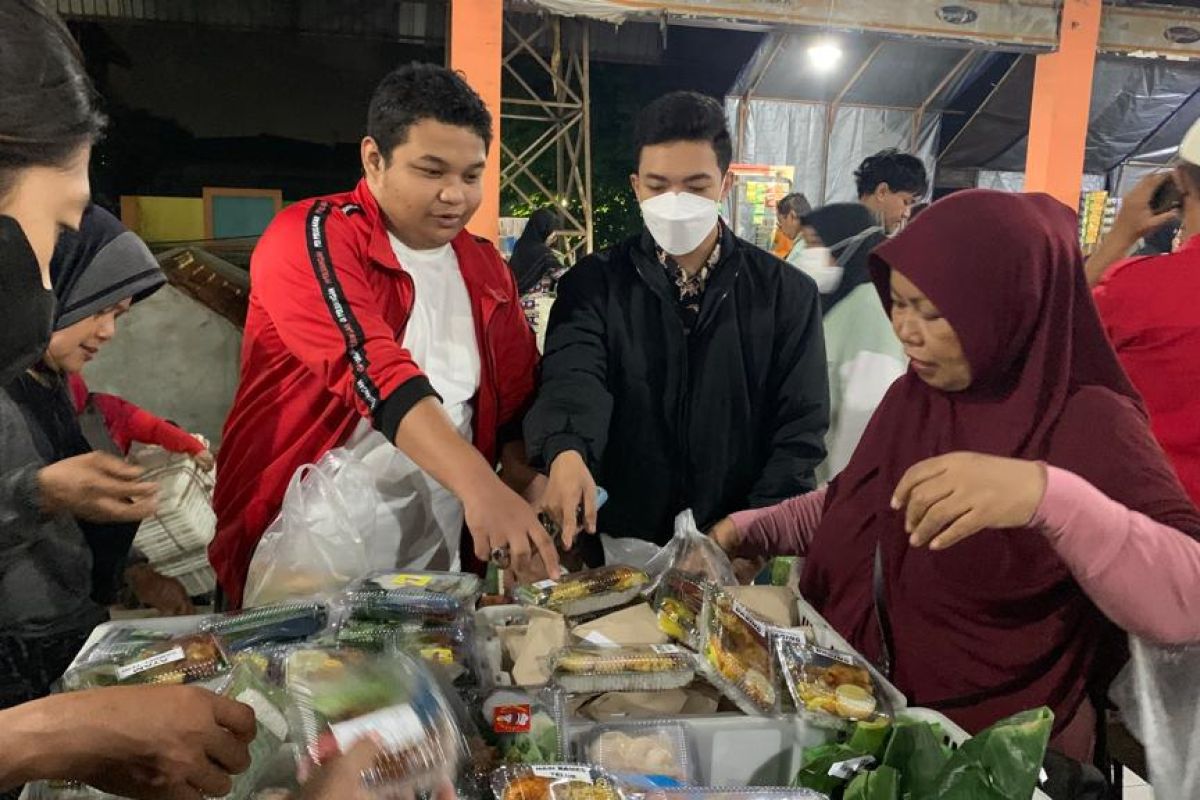 Revitalisasi Pasar Kembang Surabaya diminta dipercepat