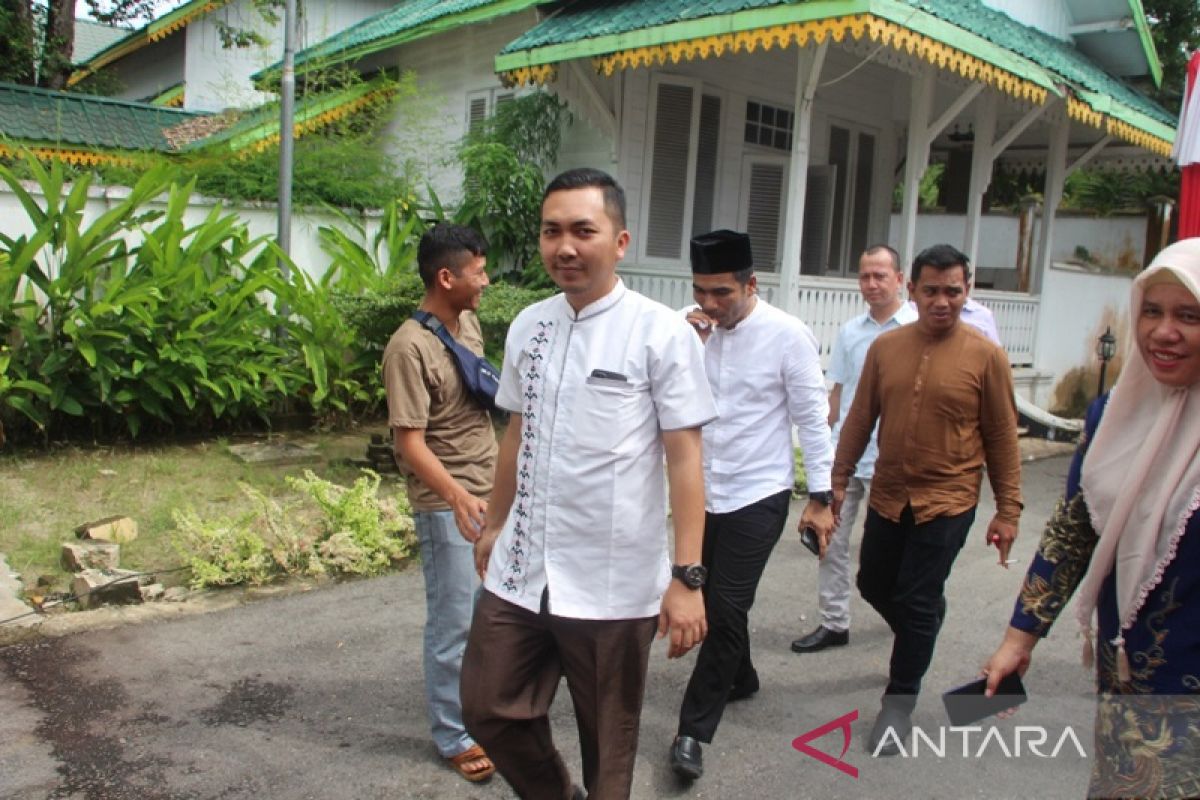 Pj Gubernur Aceh gelar pertemuan tertutup dengan camat di Aceh Tamiang