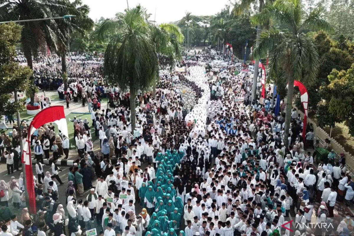 Pemkot Tangerang dan FSPP gelar kirab diikuti ribuan santri