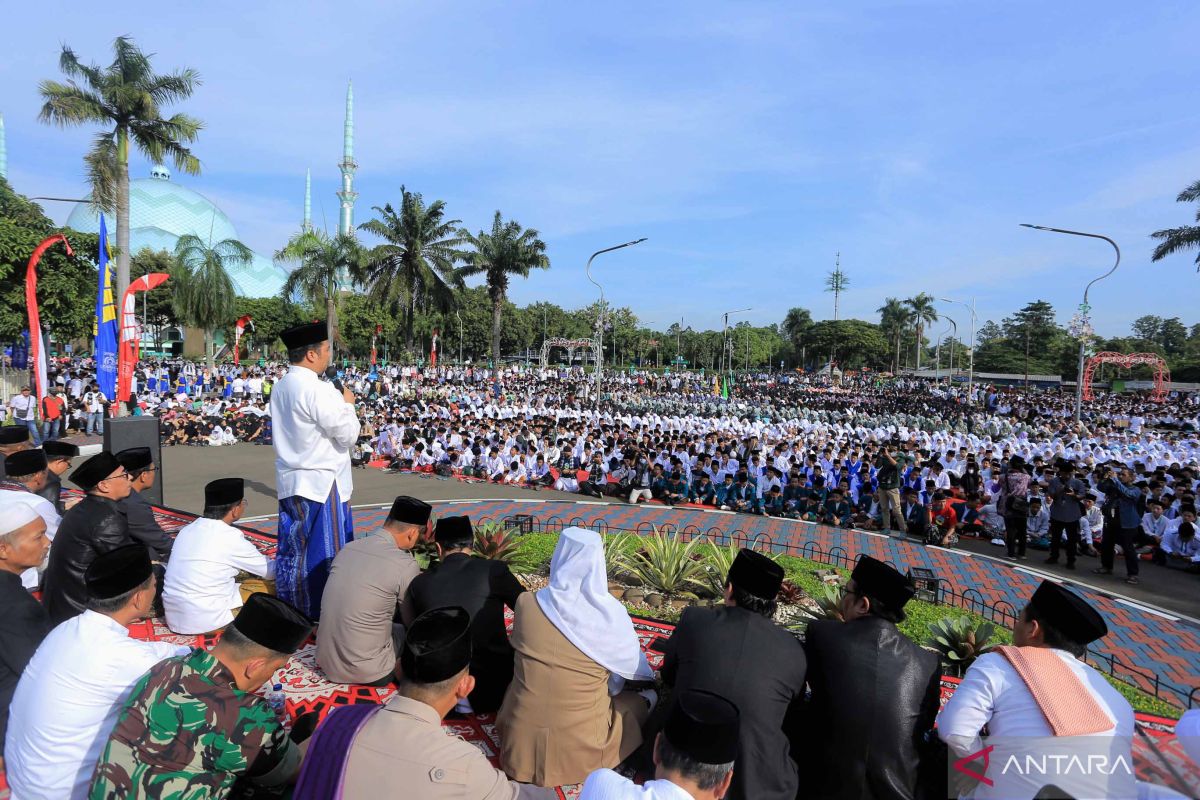 Wali Kota Tangerang ajak santri jadi penggerak bagi generasi muda kreatif