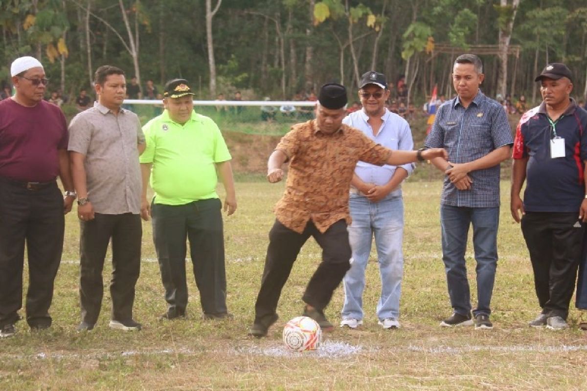 AZP buka turnamen Sepak Bola Sibaganding CUP 1 di Desa Paringgonan