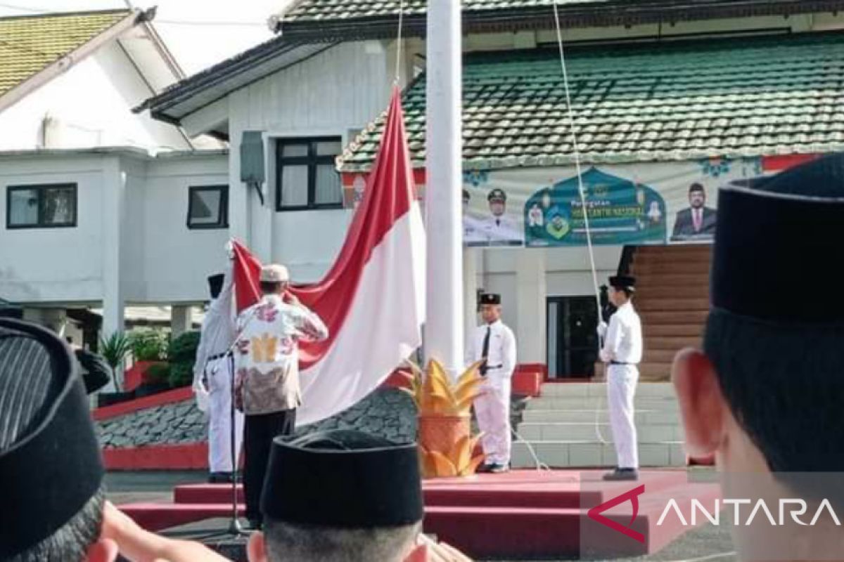 Menag berharap santri mengedepankan nilai-nilai agama dalam perilaku