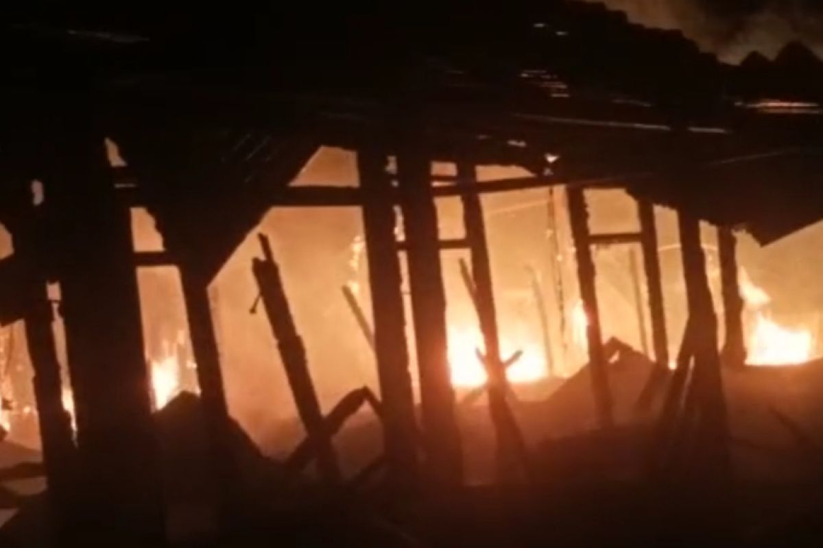 Empat rumah di Krueng Barona Jaya Aceh Besar terbakar