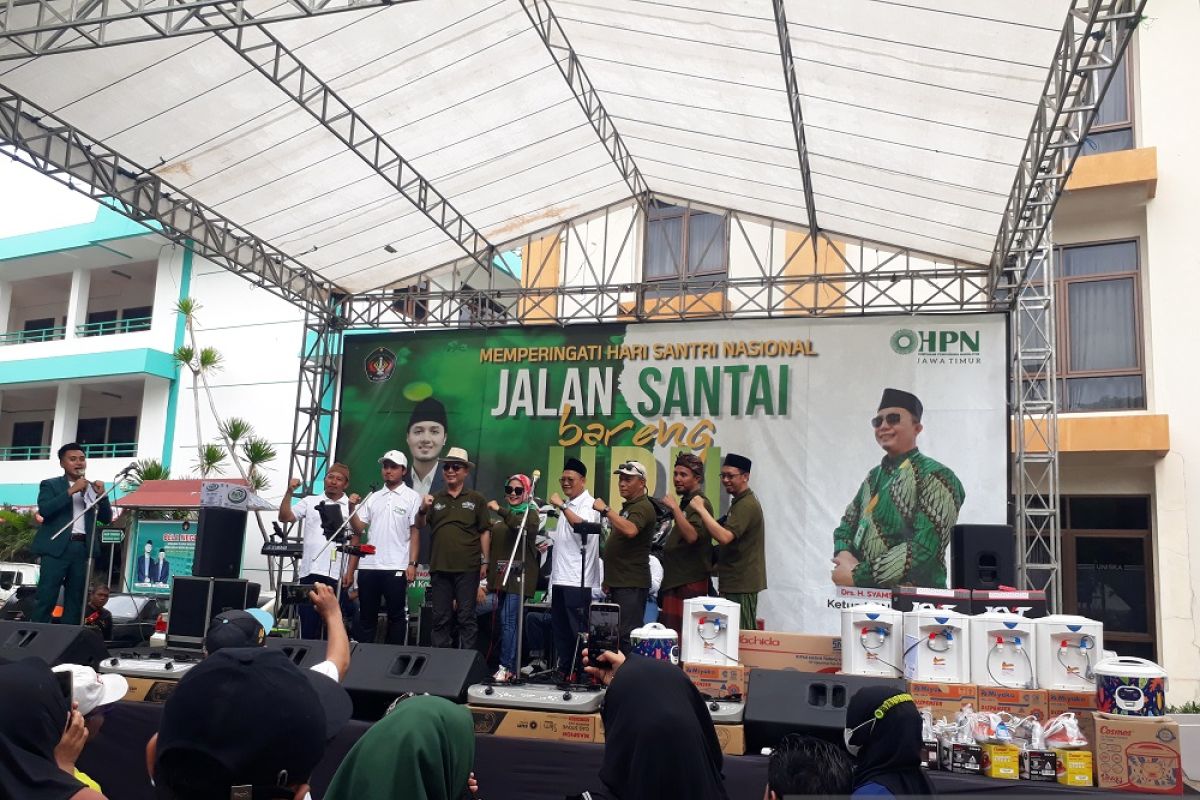 Ribuan warga meriahkan Hari Santri di Kediri