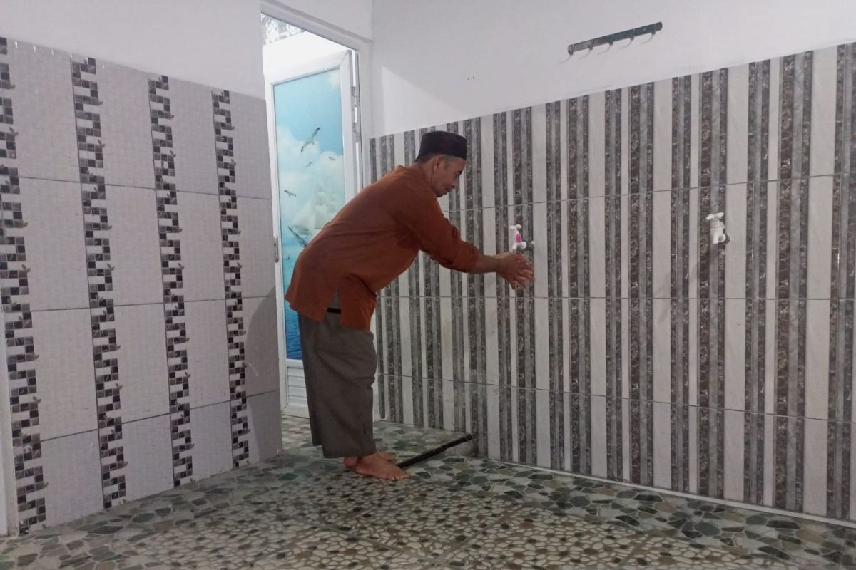 PT Timah bantu pembangunan tempat wudhu dan toilet Masjid Darussalam Desa Pangek