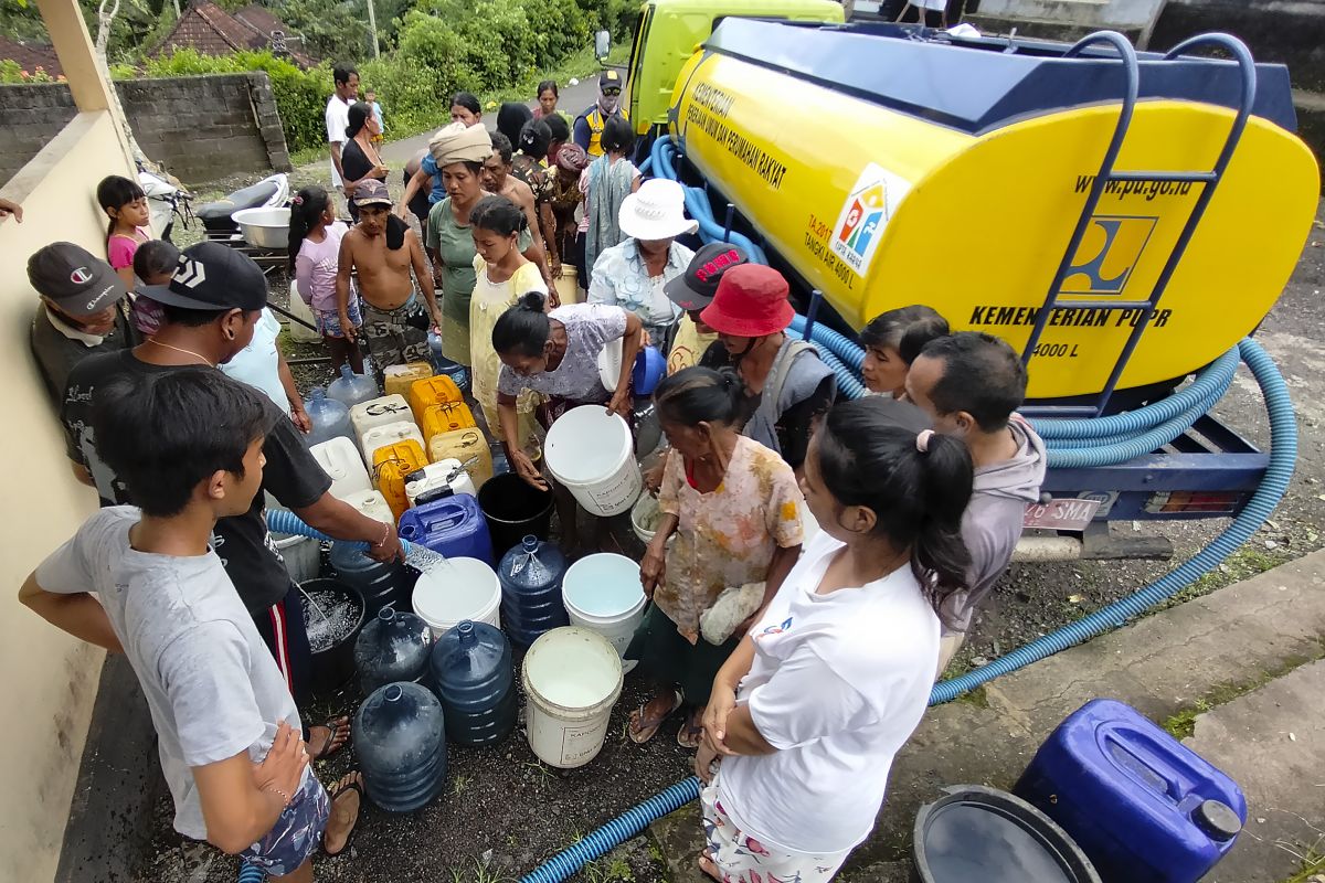 PUPR bantu air bersih kepada warga Jembrana pascabanjir bandang (video)