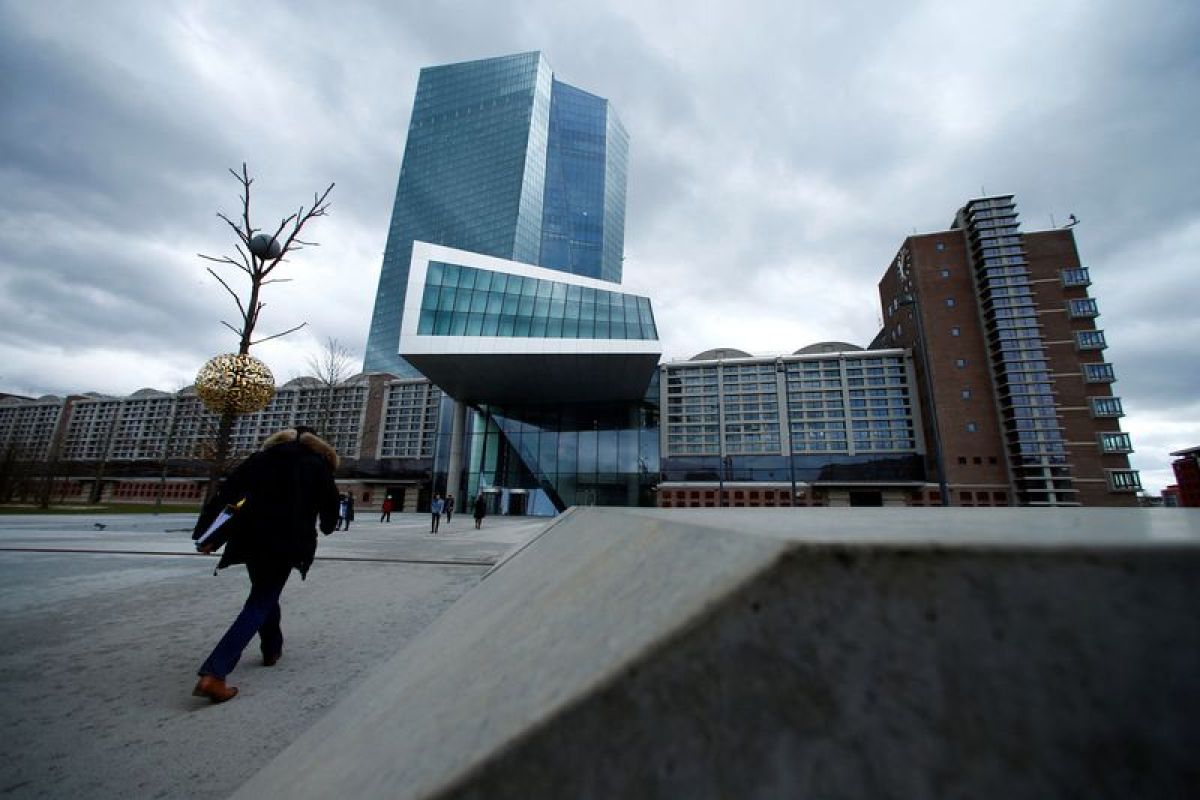 "Yields" zona euro jatuh, ekspektasi pengetatan bank sentral melambat