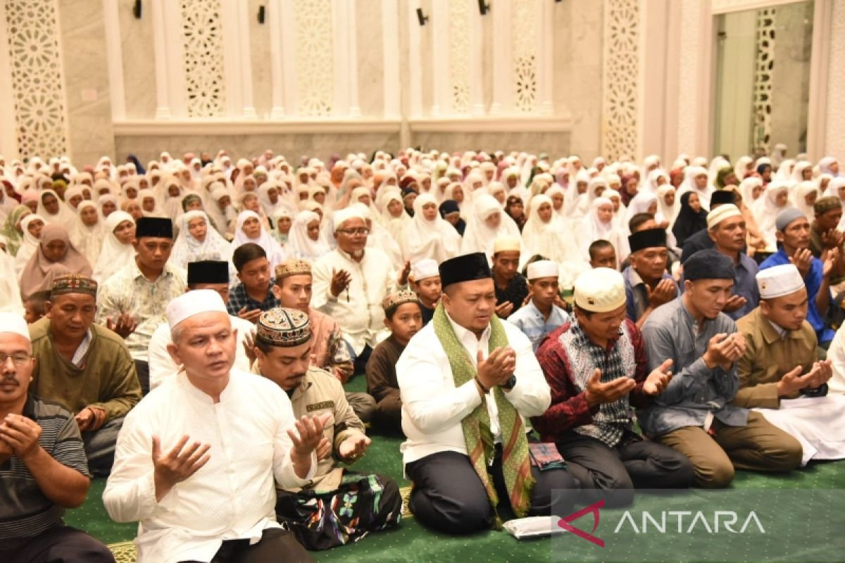 Seribuan jemaah pengajian asal Madina doakan Dolly sukses pimpin Tapsel