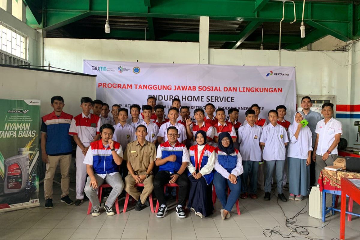 Pertamina Lubricants edukasi pelajar SMK Muhammadiyah Padang kenali oli palsu