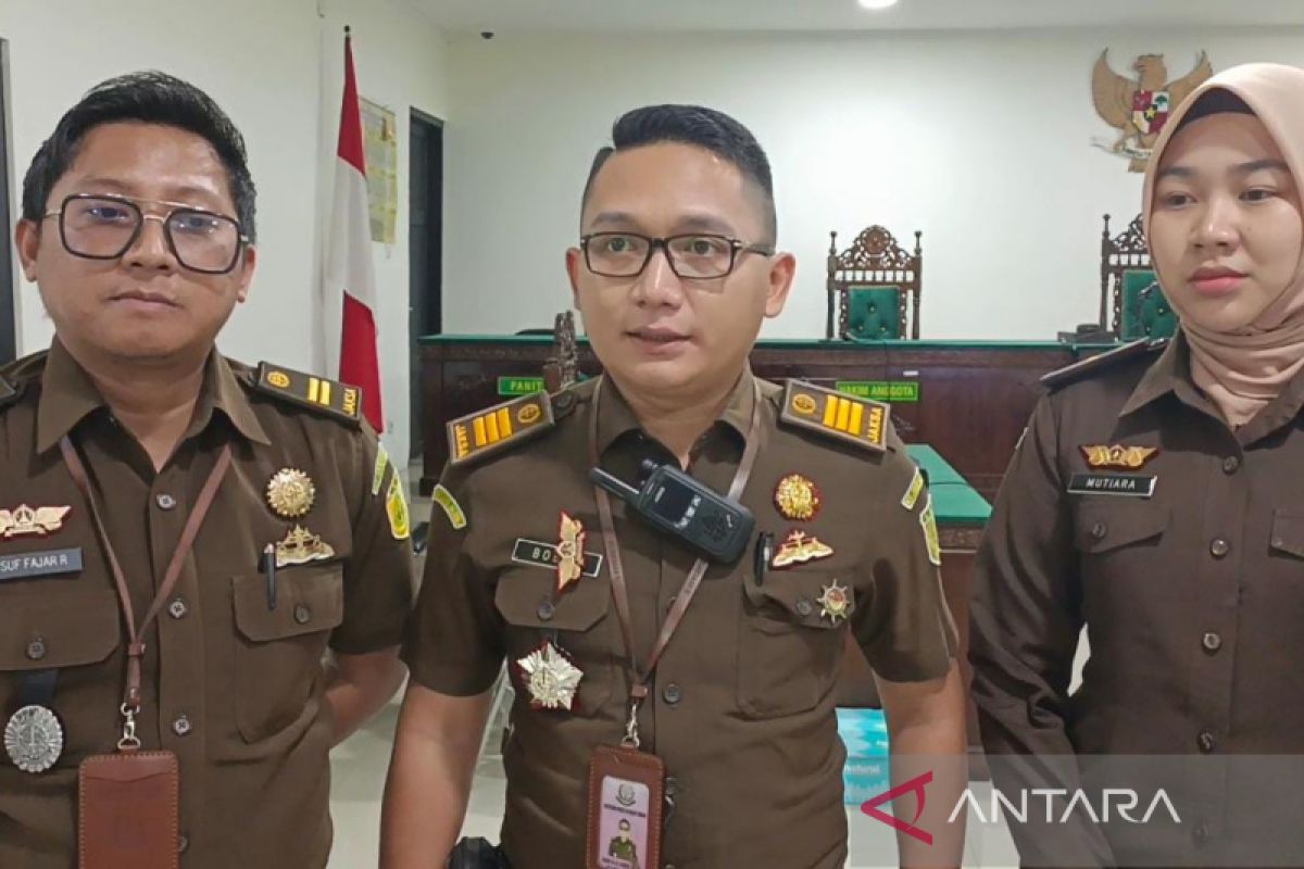 Mantan sekda Bengkulu Tengah dituntut 1,2 tahun atas kasus korupsi