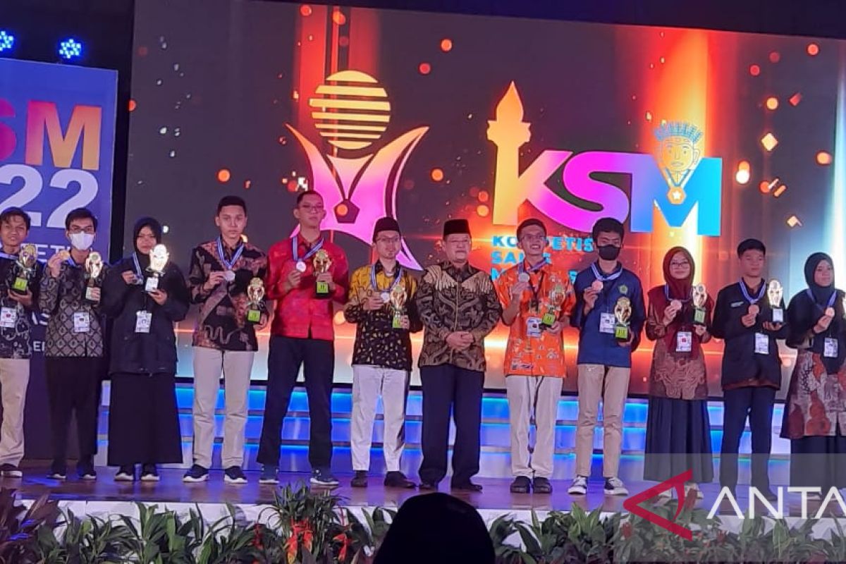 Jatim pertahankan juara umum Kompetisi Sains Madrasah Nasional