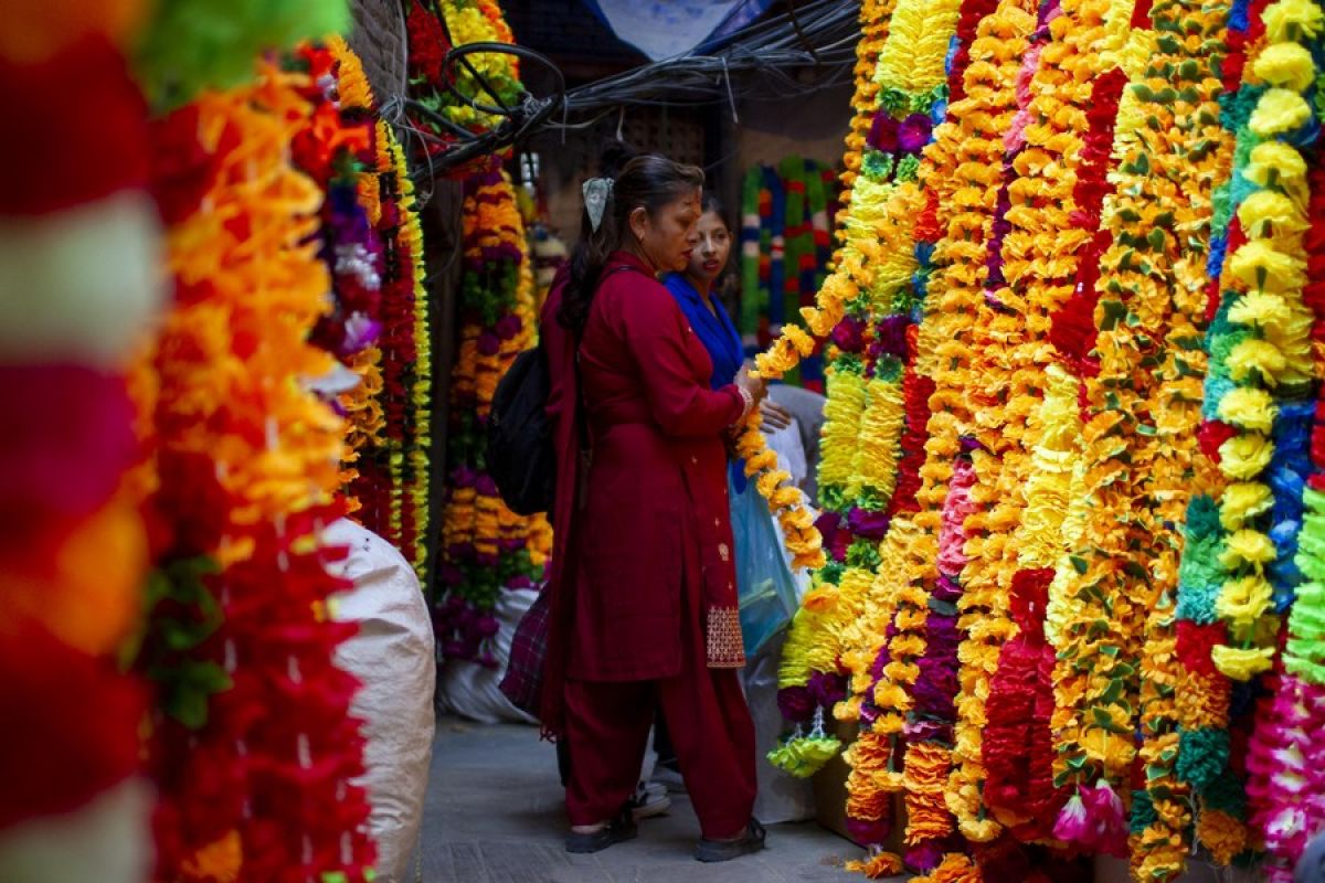Album Asia: Menengok geliat pasar sambut festival cahaya di Nepal