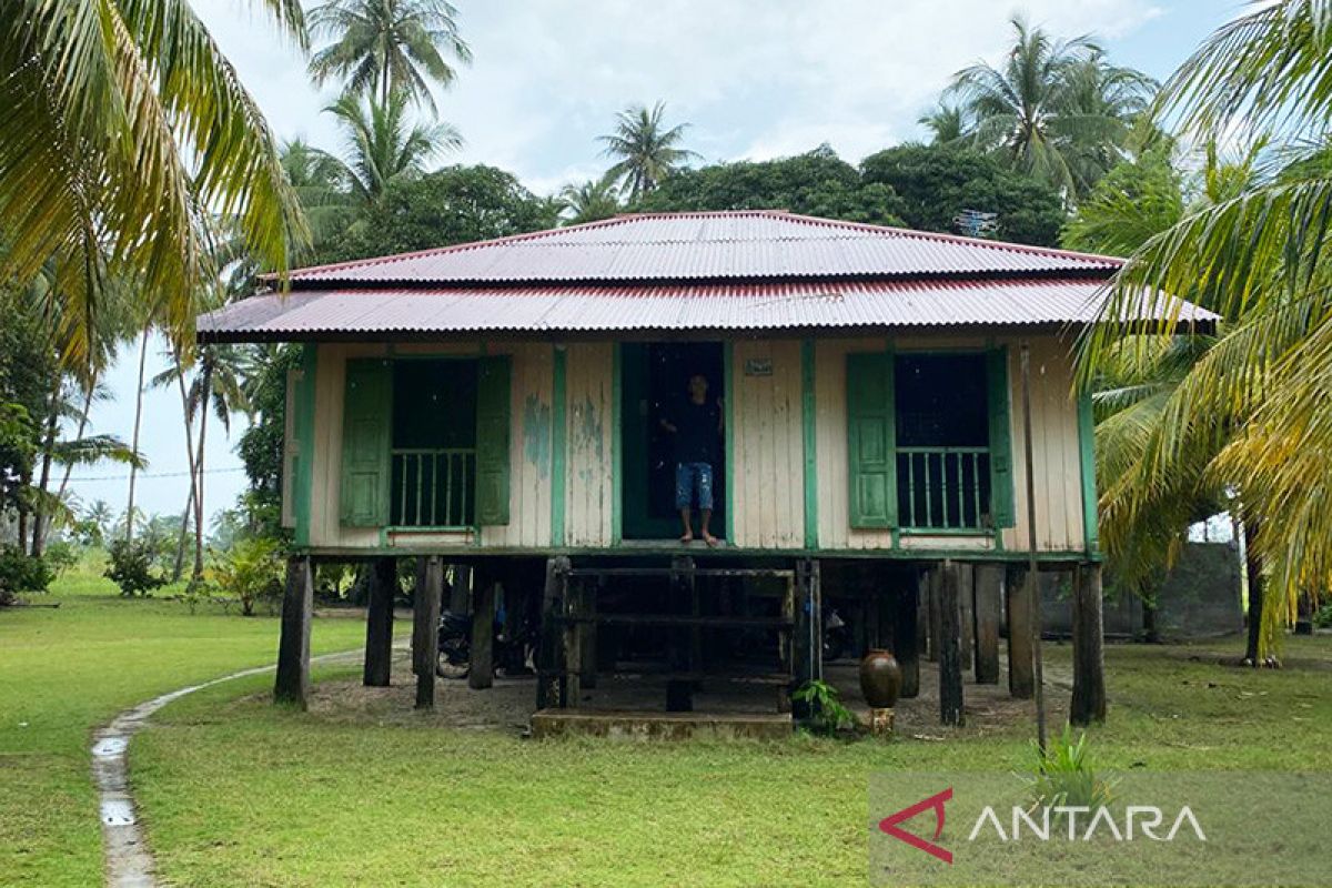 Jejak perabadan Melayu di Rumah Tua Desa Berakit