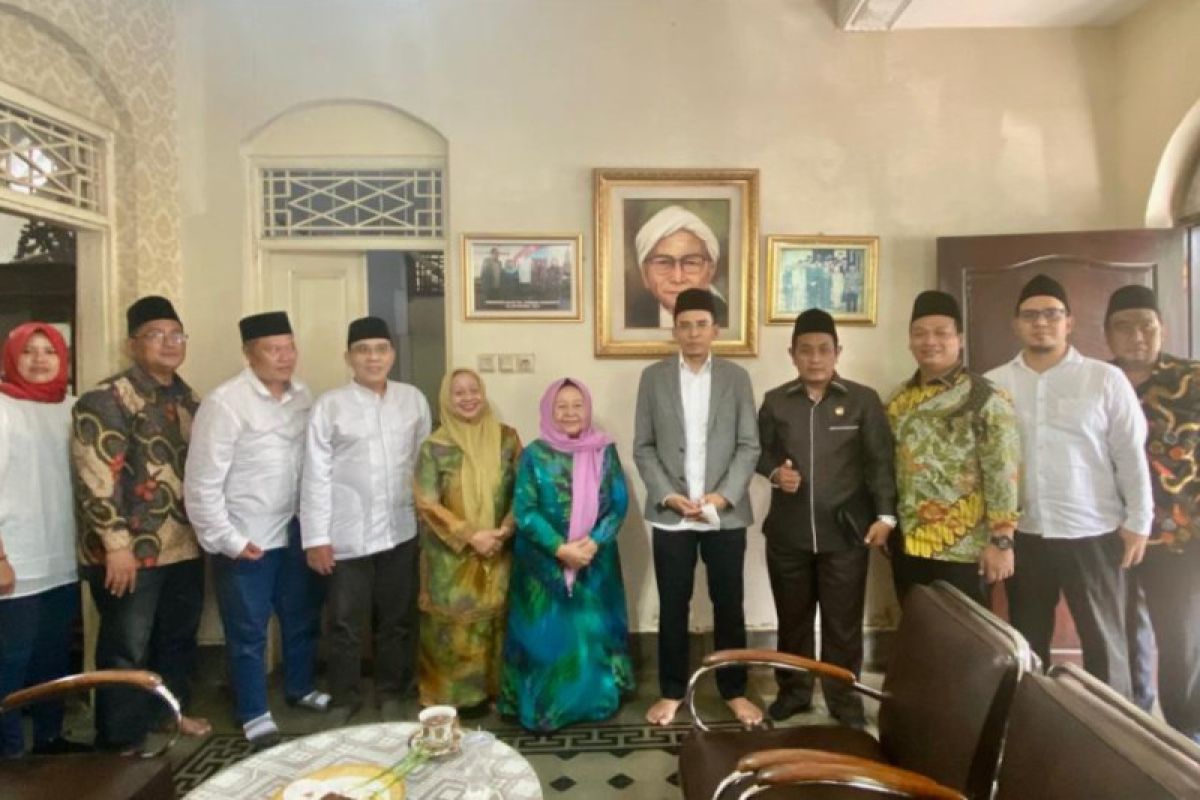 Ulama Lombok perkuat hubungan dengan keluarga pendiri NU Jombang