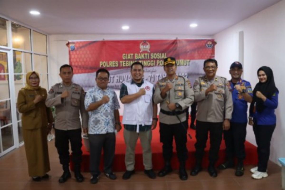 Kapolres Tebing Tinggi pimpin donor darah HUT Humas Polri