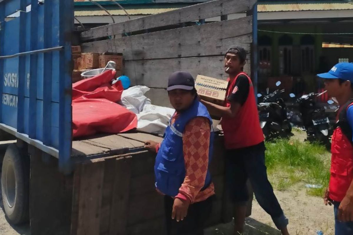 Dinsos Sigi  bangun dapur umum untuk pengungsi banjir bandang