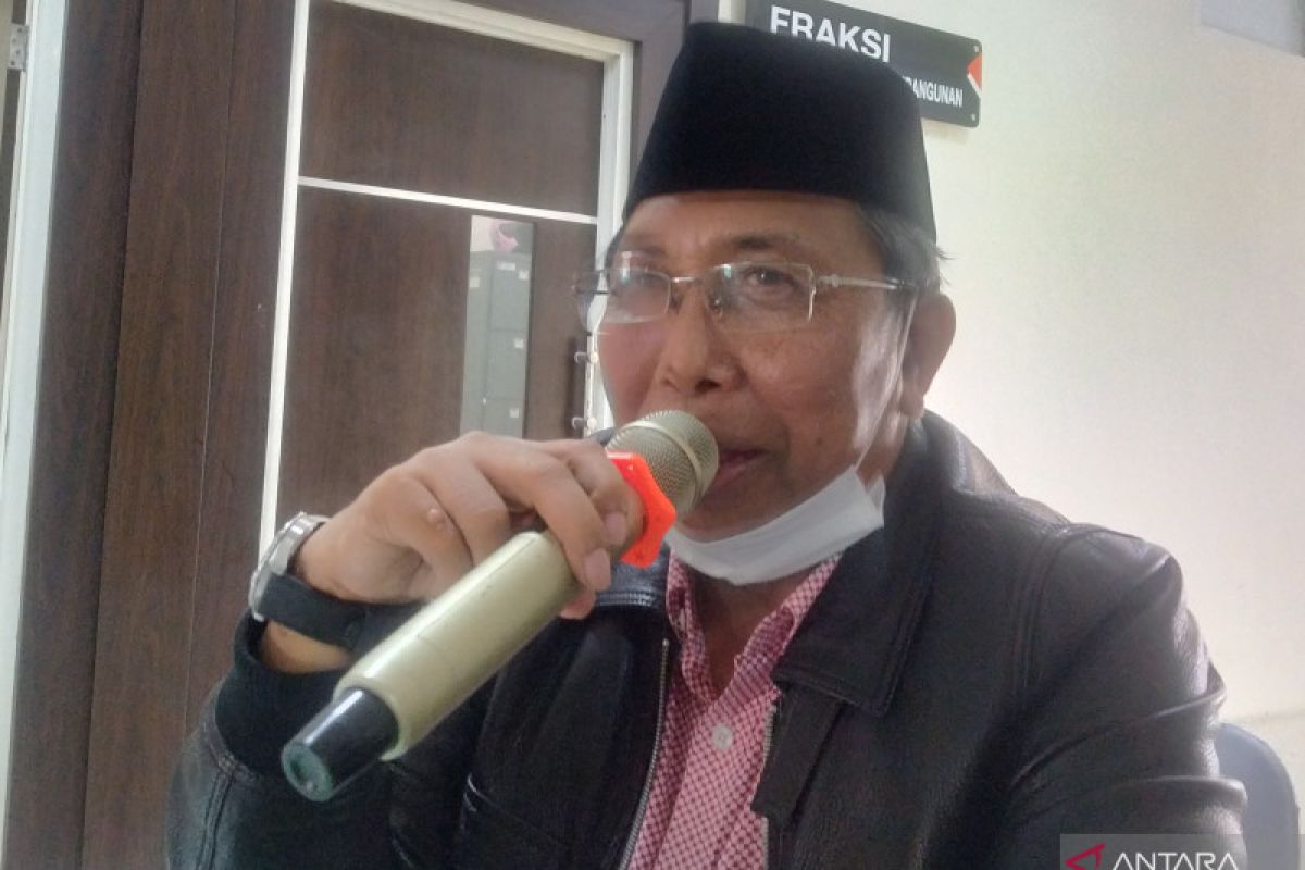 Anggota DPRD NTB mengajak santri menabung untuk pemberdayaan ekonomi umat