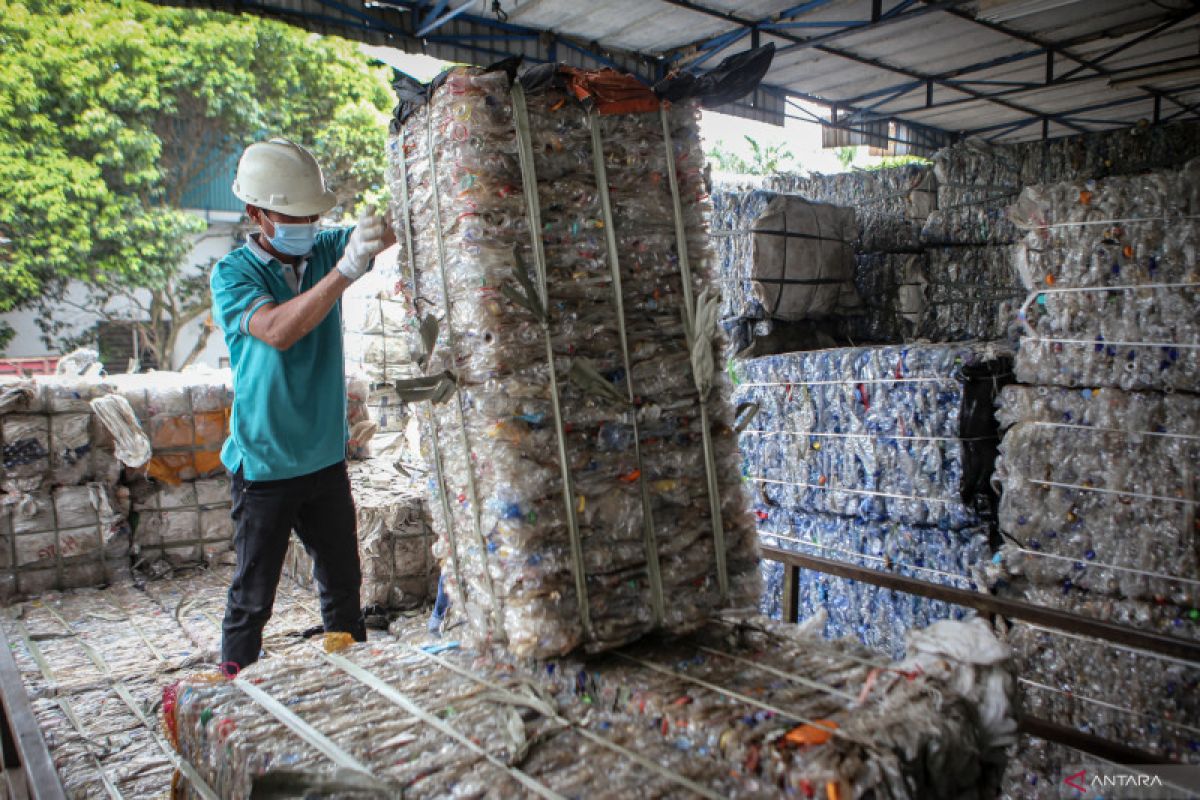 ICEL apresiasi ada pembahasan sampah plastik di G20 Indonesia