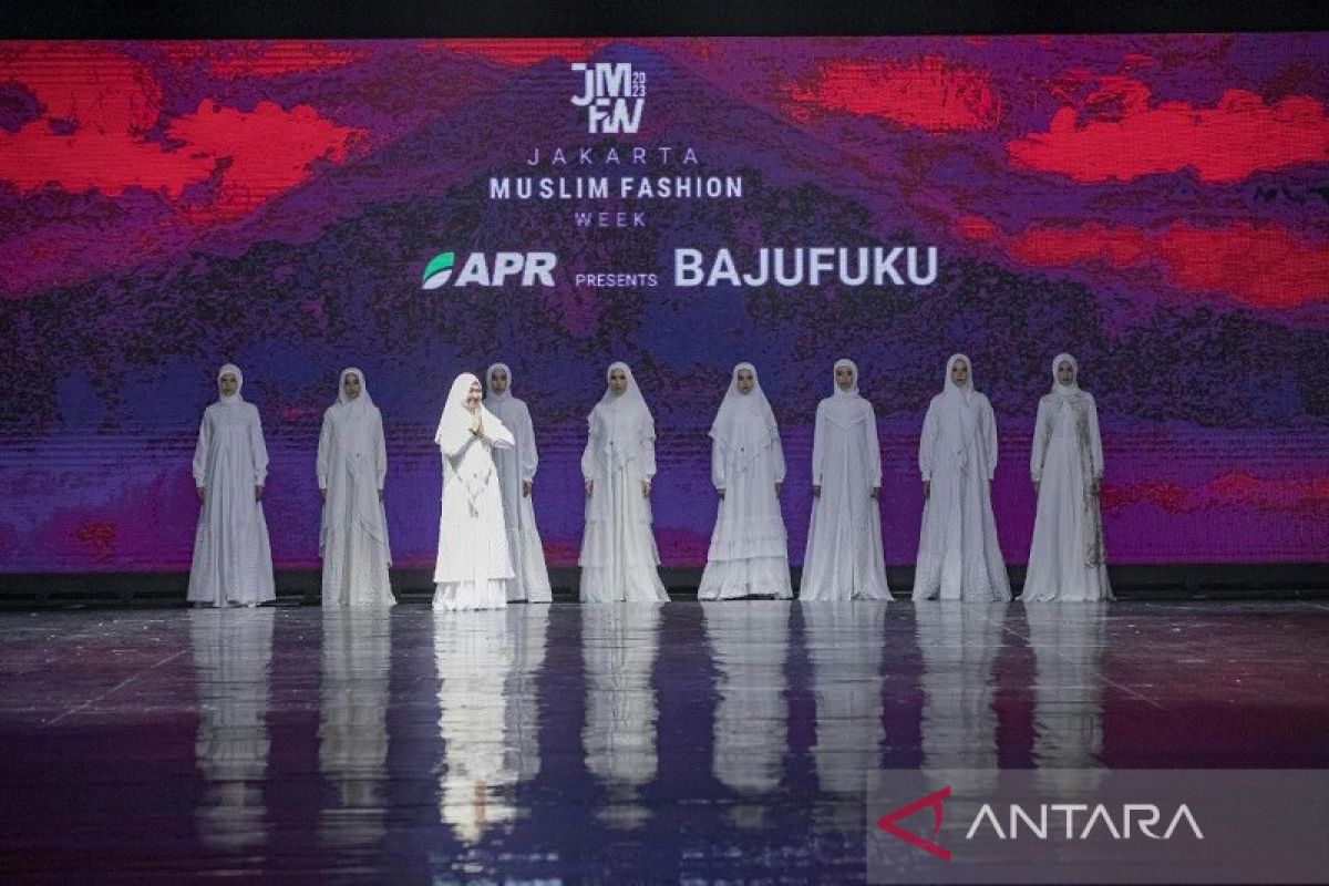 APR kolaborasi dengan lima brand lokal di Jakarta Muslim Fashion Week 2023