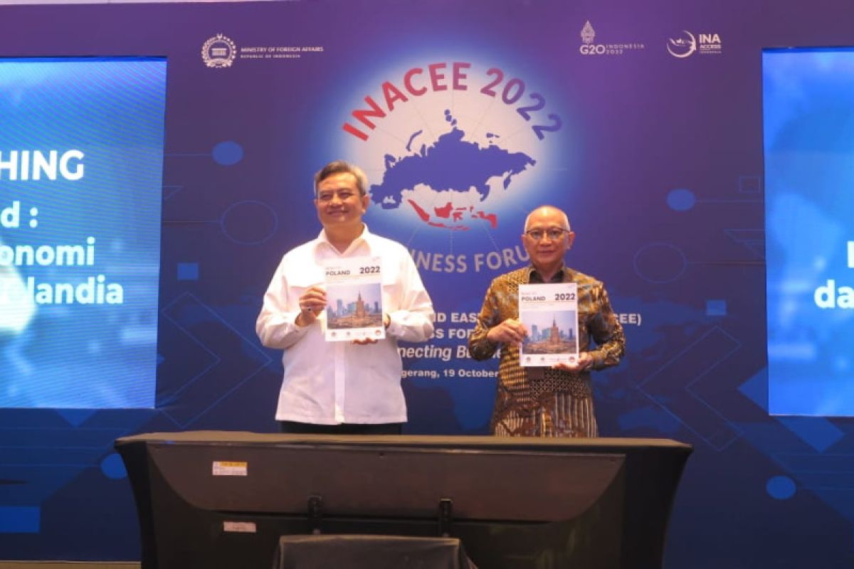 Indonesia Eximbank unveils "Road to Poland" book