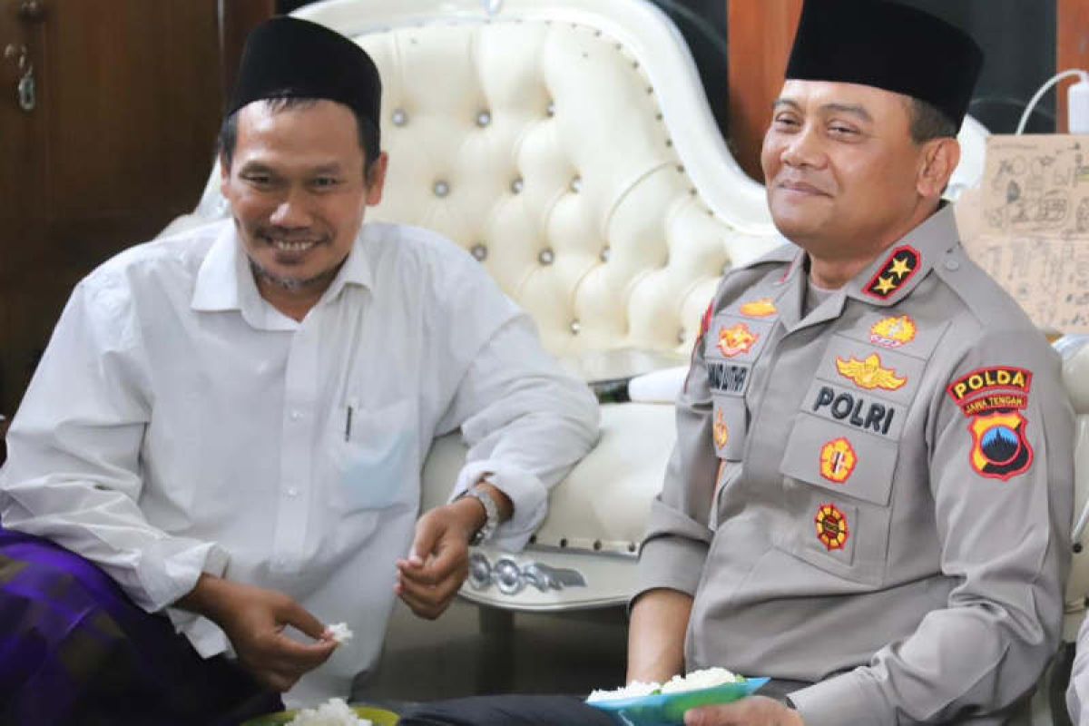 Kapolda Jateng silaturahim ke ulama Rembang