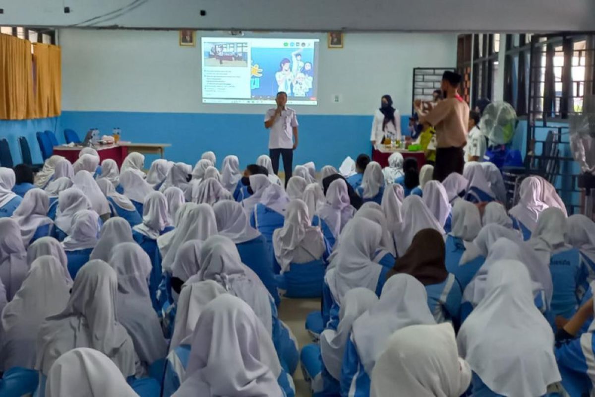 Puskesmas edukasi siswi SMP di Jakut terkait tengkes